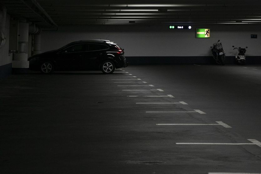 Barrera guarda plaza para parking y garajes privados