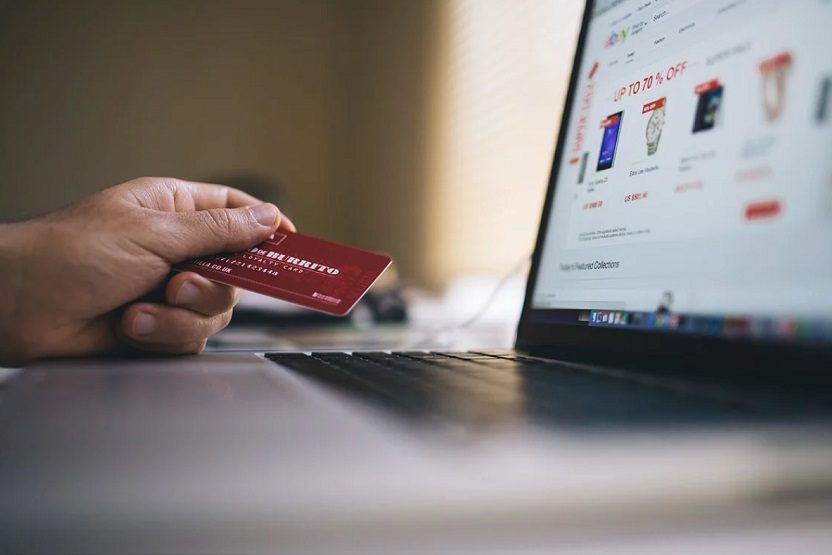 Lee más sobre el artículo Estrategias para aprovechar al máximo tu tarjeta de crédito en línea