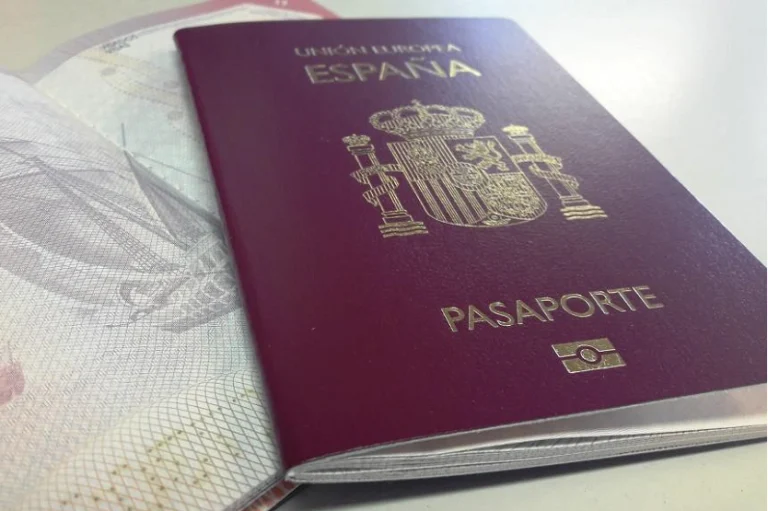 Pasaporte ordinario español